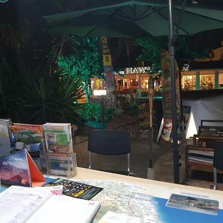 Hostel 33 Hostal Costa Adeje (Tenerife)